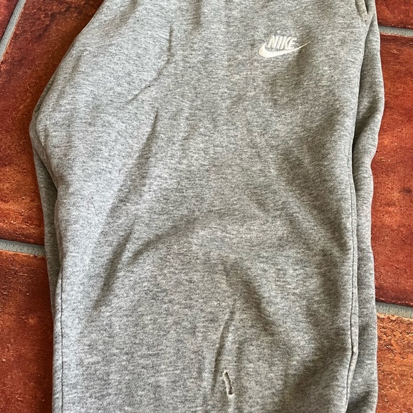 Nike Sweatpants - Picture 5 of 5